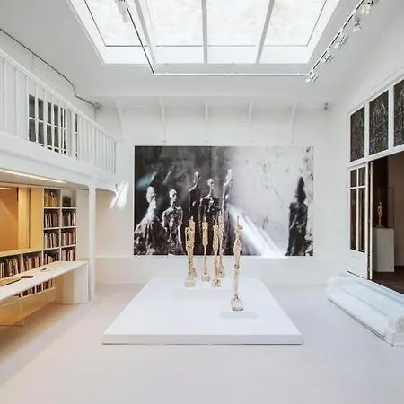 Authentic And Stylish Parisian - 14